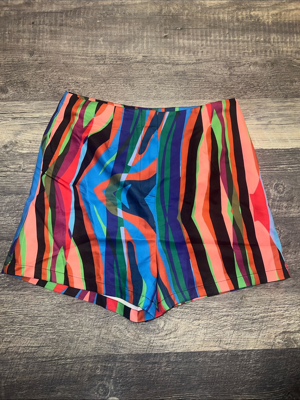 RIVR NWT Multicolor Striped High Rise Shorts Size Medium Bloomingdale’s